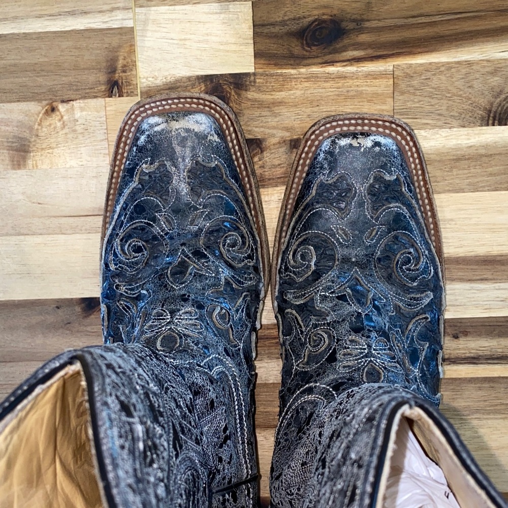 Vintage Corral boots Black with distressing and Lizard inlay - Picture 10 of 14